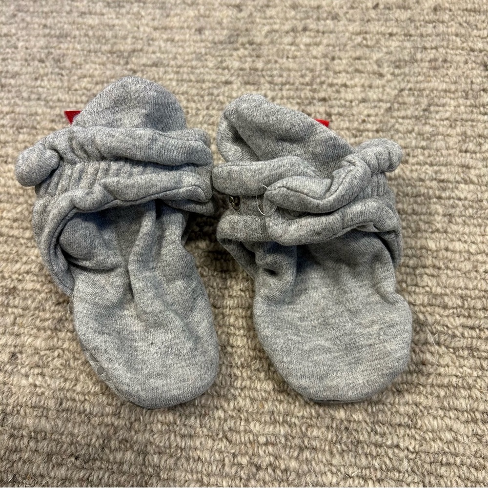 Zutano Soft Gray Baby Booties With Non-Slip Bottom - 12 mo
